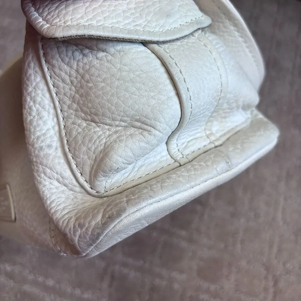 Fossil Cloud White Cargo Hobo Bag Pebbled Leather Cream Purse Zip Up Key Charm